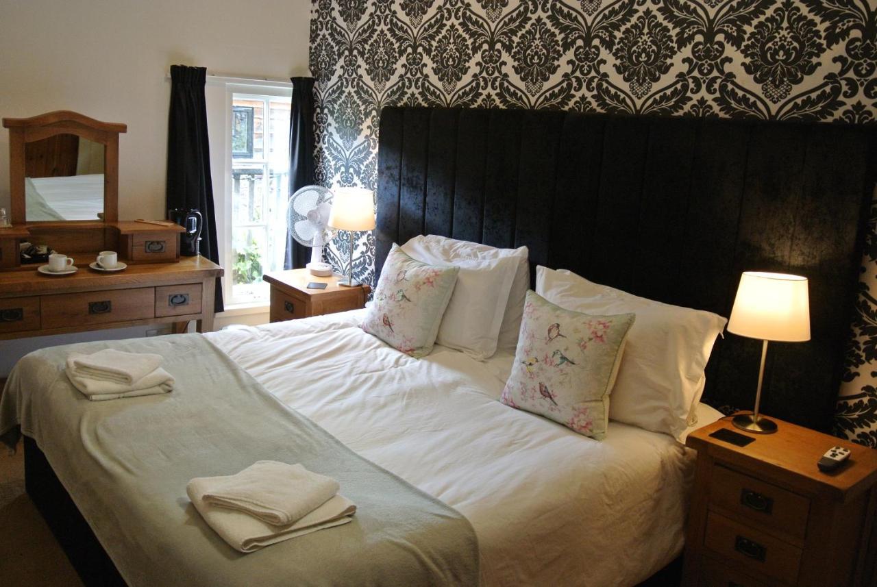 The Horse & Jockey Inn Knighton  Kültér fotó